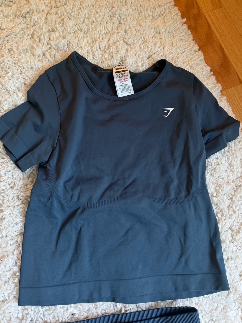 Gymshark top - Picture 2 of 8